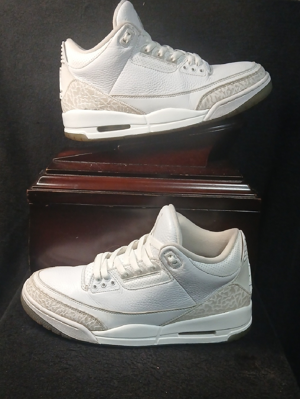 Air Jordan 3 Retro "TRIPLE WHITE" Mens Size-10 . 100%AUTHENTIC!